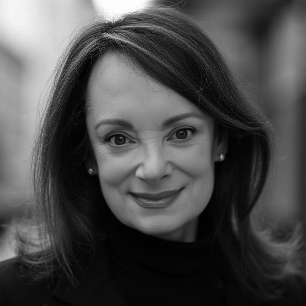 Julie Earn